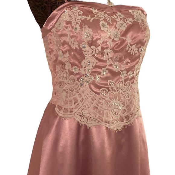 💚Beautiful Gown/prom dress💖💖 - Picture 5 of 17